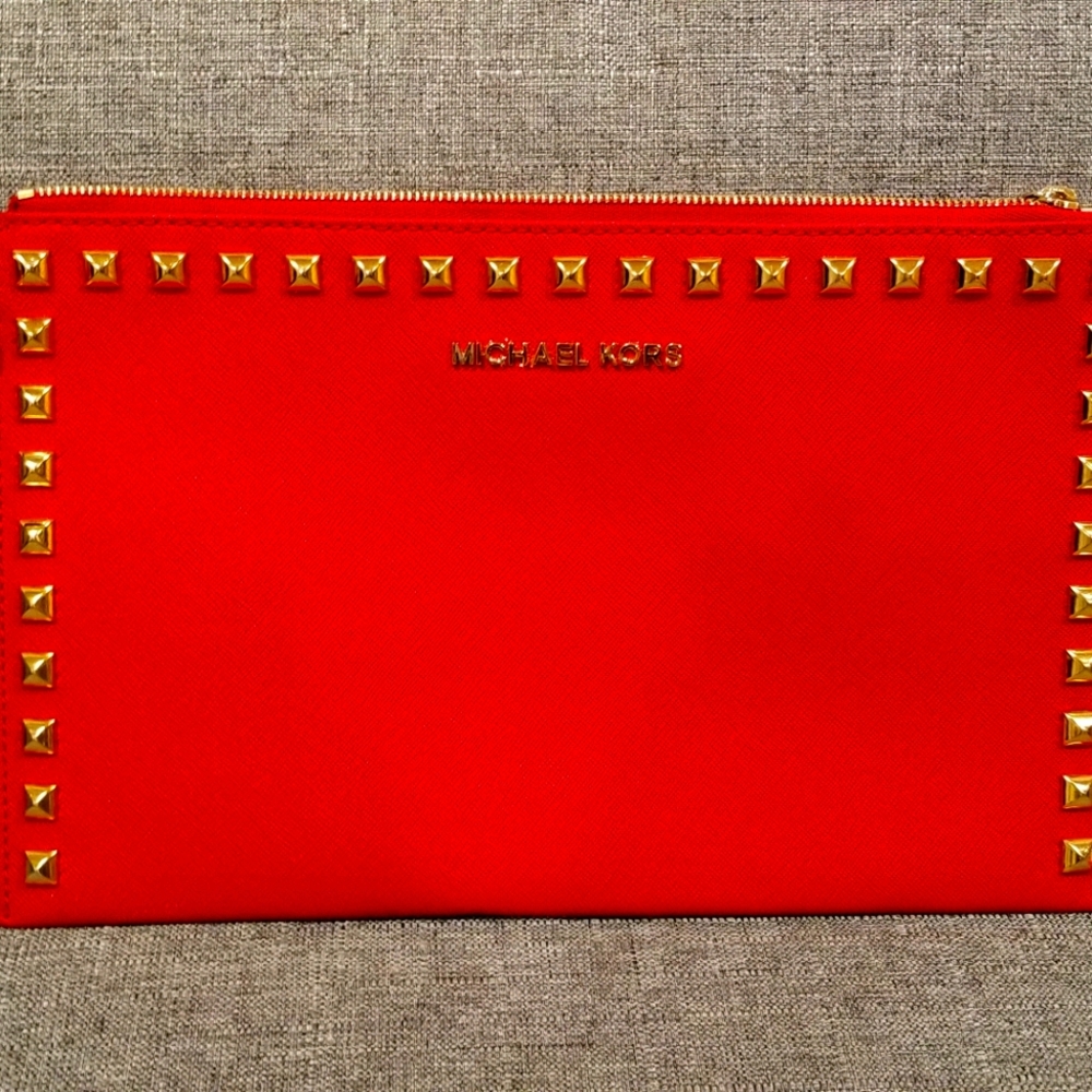 Michael Kors Jet Set clutch